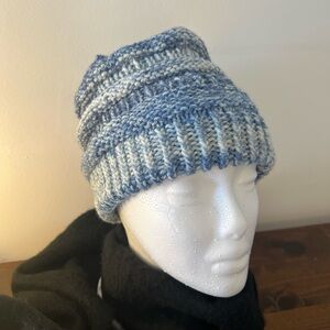 Soft Knit Blue & White Beanie - Hand knit wool blend